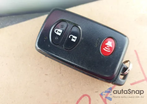 2011 Toyota Prius Two from USA, damaged, VIN JTDKN3DU4B5369121